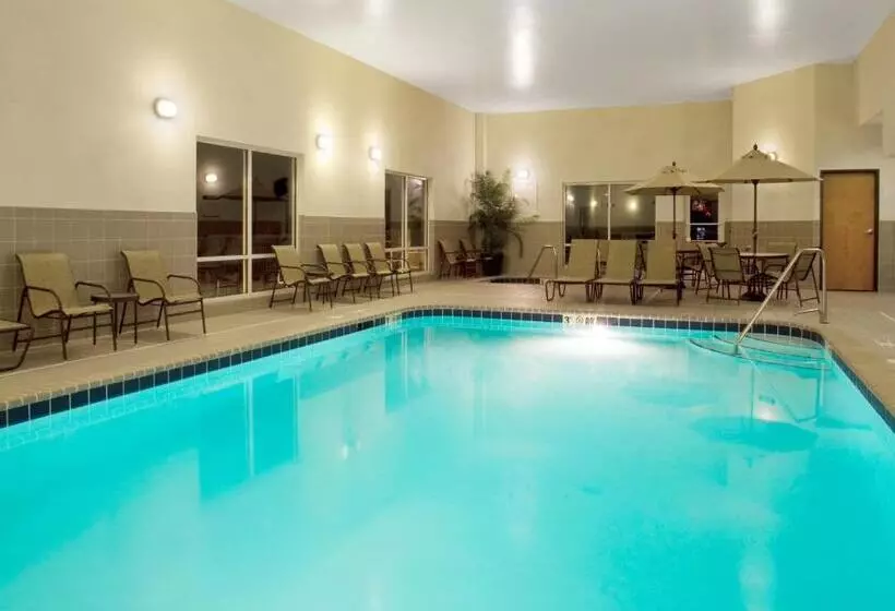 Holiday Inn Express Hotel & Suites Lake Zurich Barrington, An Ihg