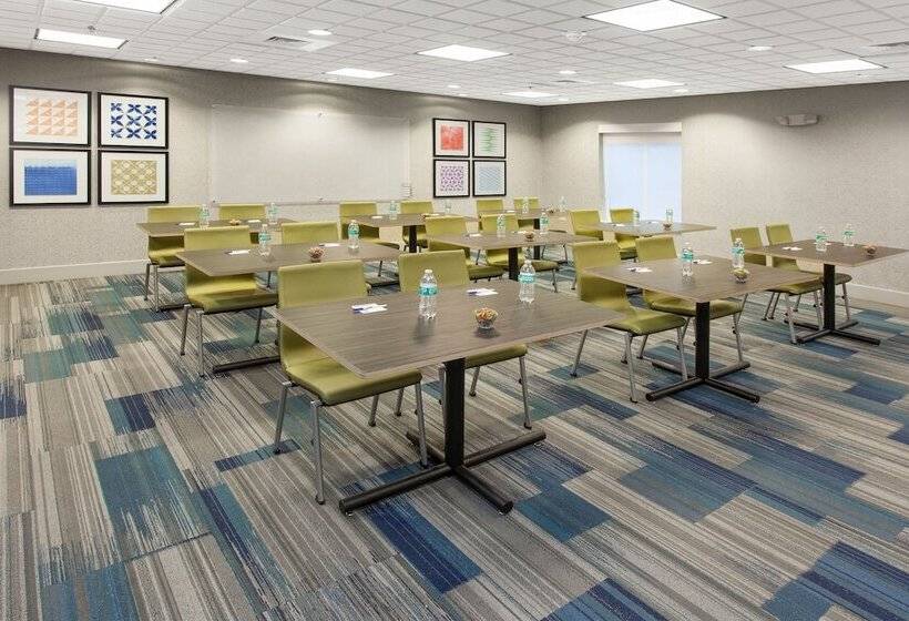 Holiday Inn Express Hotel & Suites Lake Zurich Barrington, An Ihg