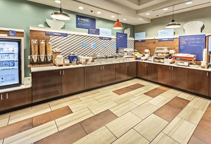 Holiday Inn Express Hotel & Suites Lake Zurich Barrington, An Ihg