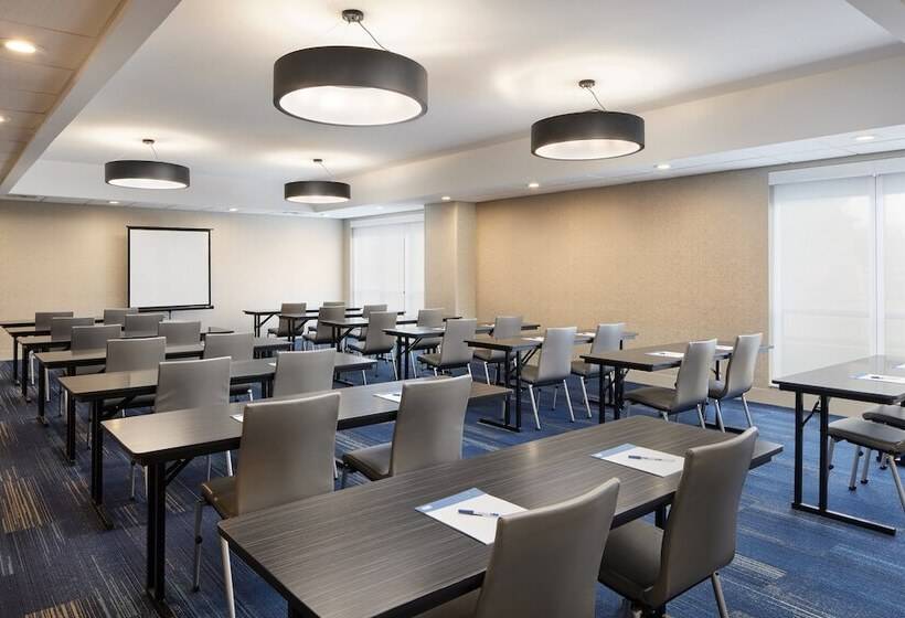 בית מלון כפרי Holiday Inn Express & Suites Seymour By Ihg