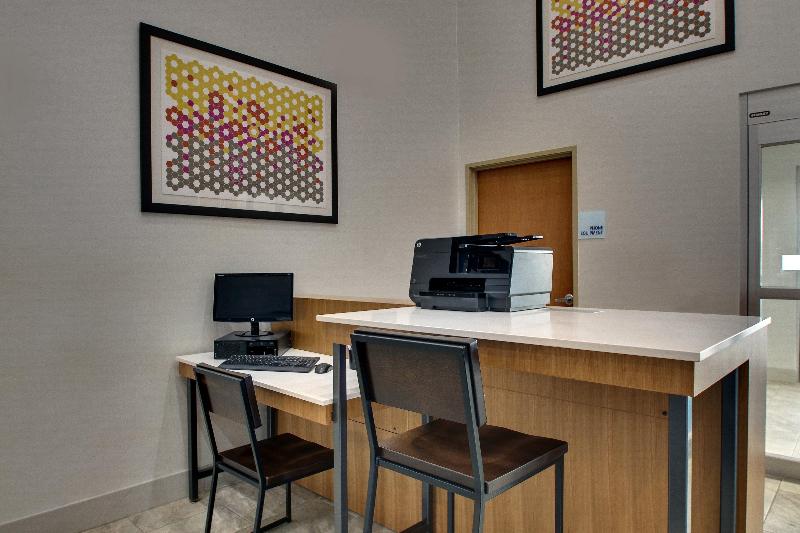 Holiday Inn Express Hotel & Suites Waukegan/gurnee, An Ihg