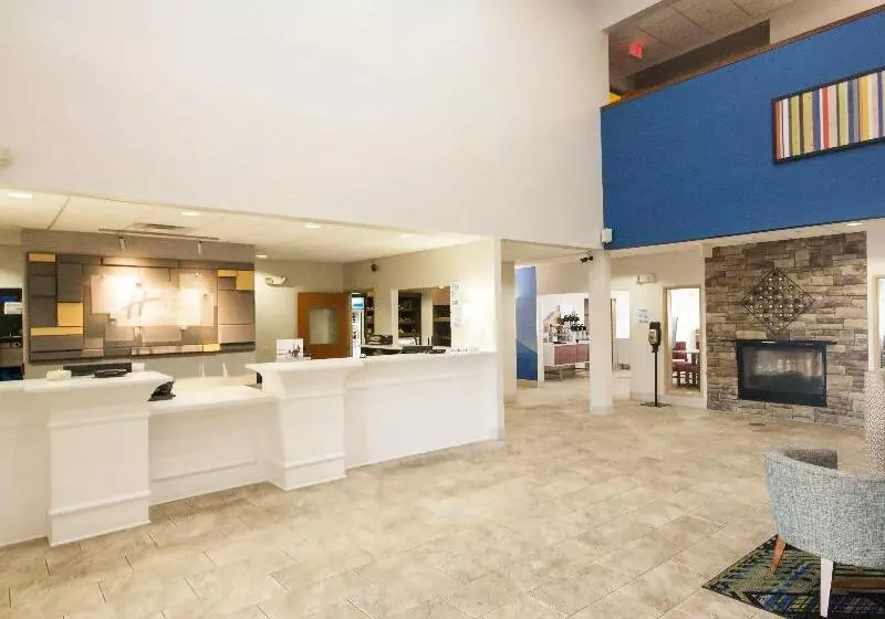 Holiday Inn Express Hotel & Suites Waukegan/gurnee, An Ihg