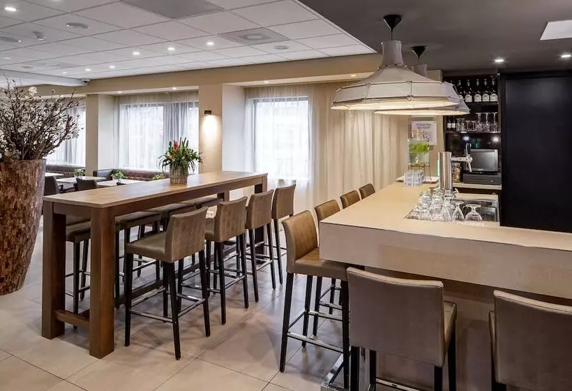 Отель Holiday Inn Express Amsterdam South, An Ihg