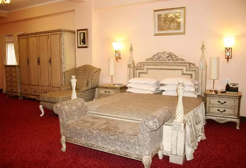 هتل Imperial Royale