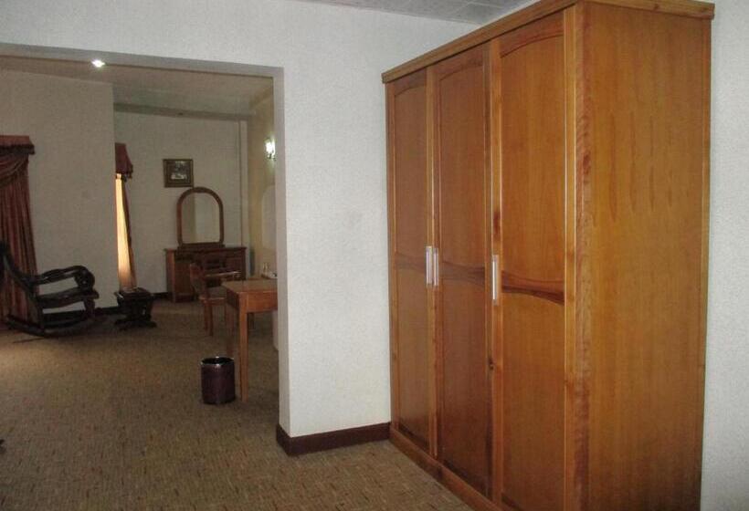 فندق Imperial Royale