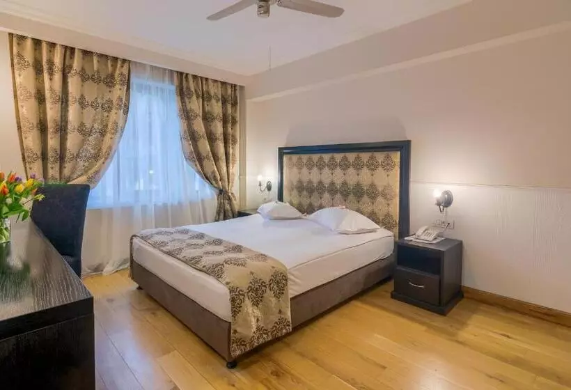 Отель Rizzo Boutique