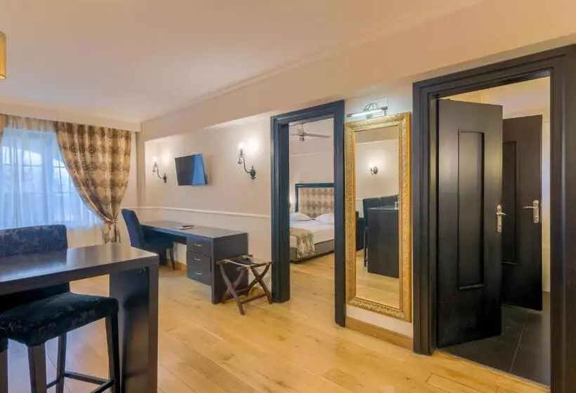 Отель Rizzo Boutique