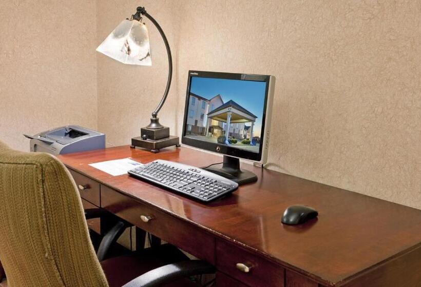 فندق Seasons Inn & Suites Highland