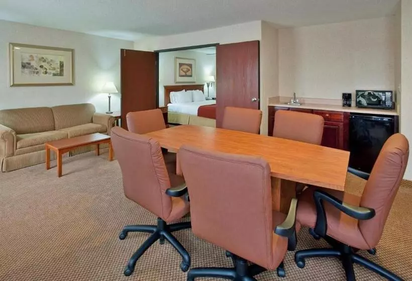 酒店 Seasons Inn & Suites Highland