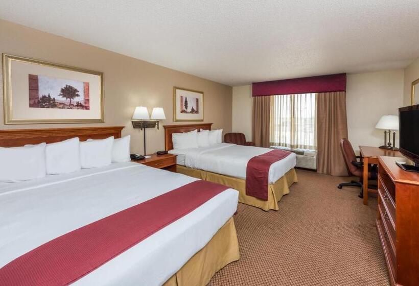 فندق Seasons Inn & Suites Highland