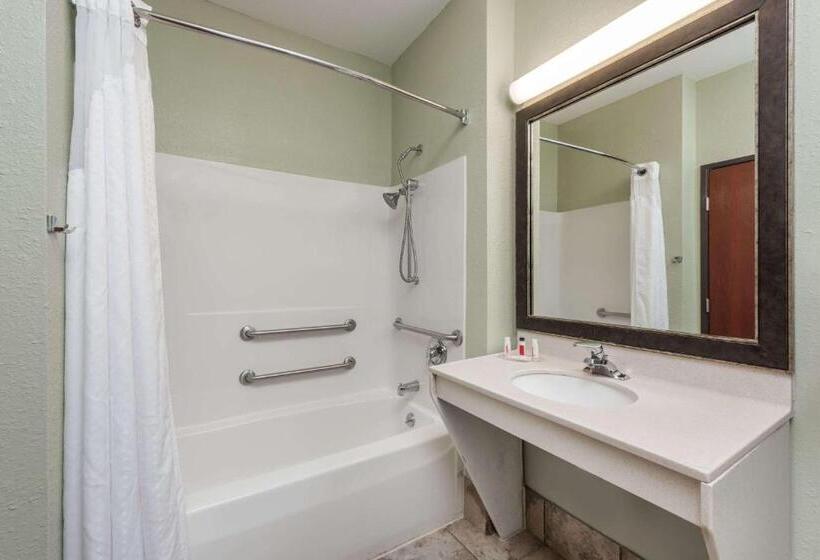 فندق Seasons Inn & Suites Highland