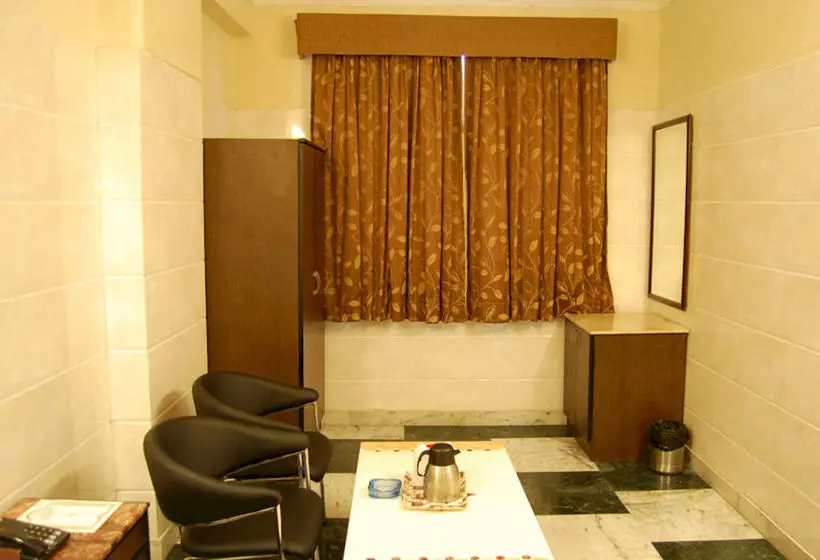 Hotelli Treebo Trend Singh Sons Karol Bagh