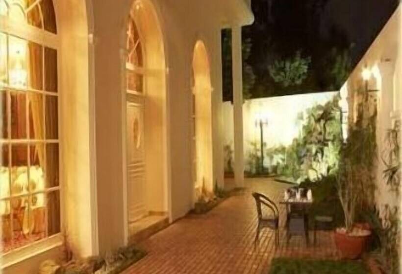 فندق The Grand Magrath