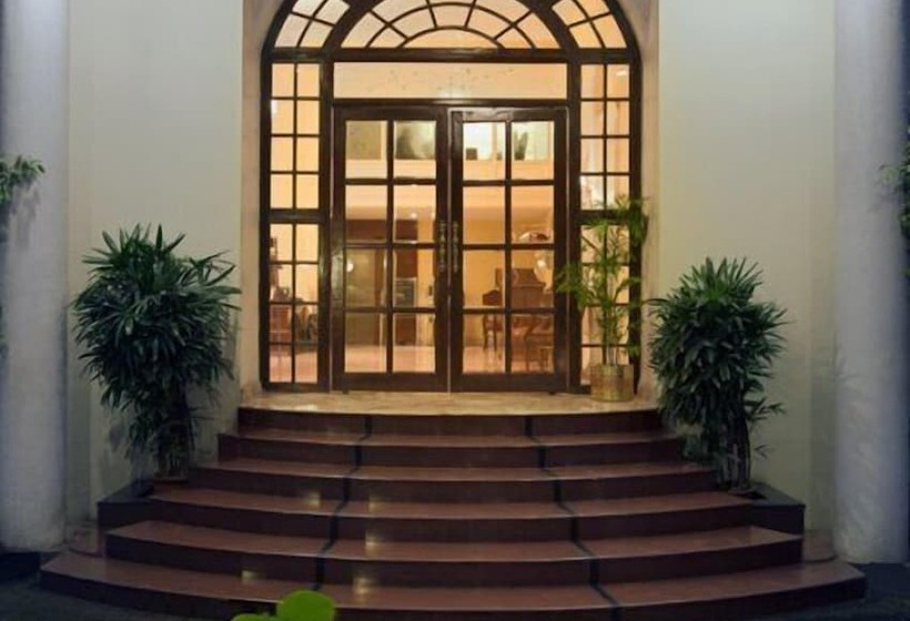 فندق The Grand Magrath