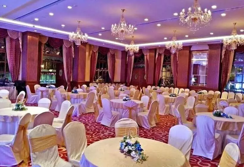 Hotel The Grand Magrath