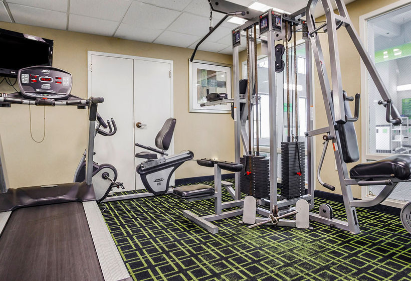 فندق Comfort Inn Kansas City Airport