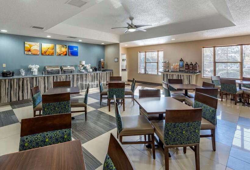 Отель Comfort Suites Pineville Ballantyne Area