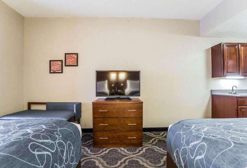 Отель Comfort Suites Pineville Ballantyne Area