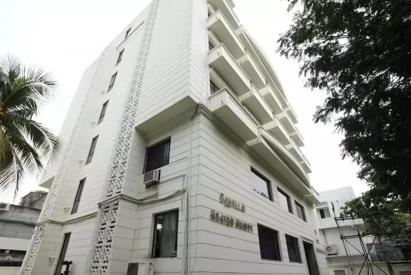 ホテル Goutham Manor