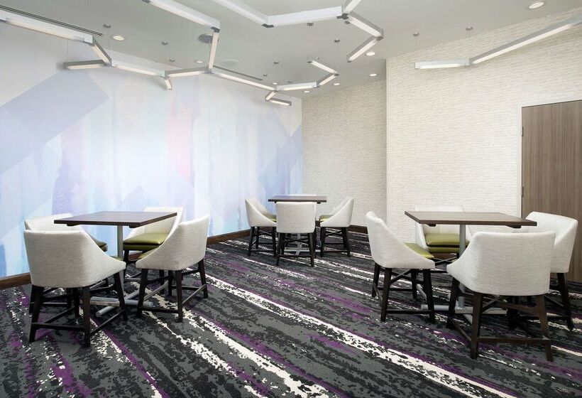 فندق Hilton Garden Inn Columbia Airport