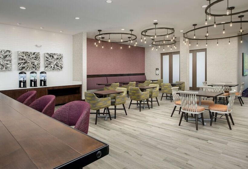 فندق Hilton Garden Inn Columbia Airport