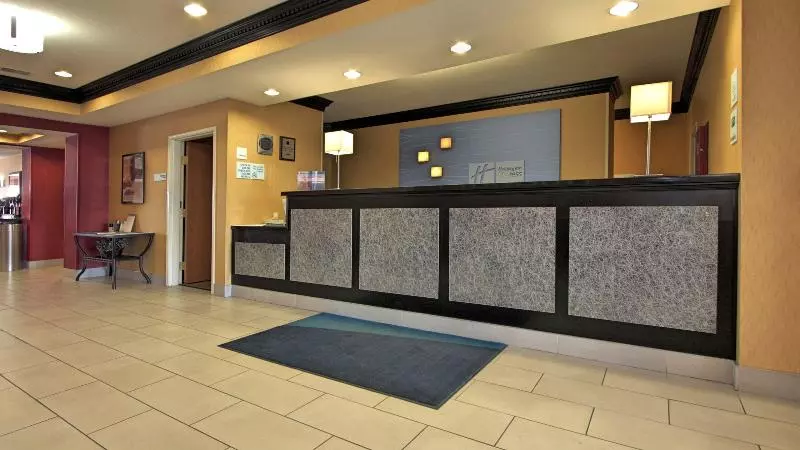 Holiday Inn Express Hotel & Suites Defiance, An Ihg