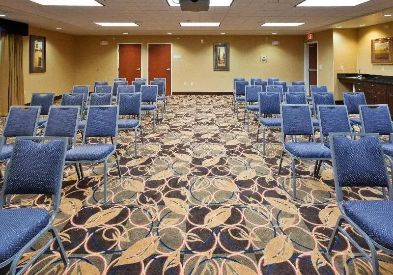 호텔 Holiday Inn Express And Suites Great Falls, An Ihg