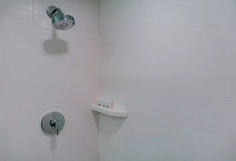 ホテル Holiday Inn Express Carneys Point New Jersey Turnpike Exit 1, An Ihg