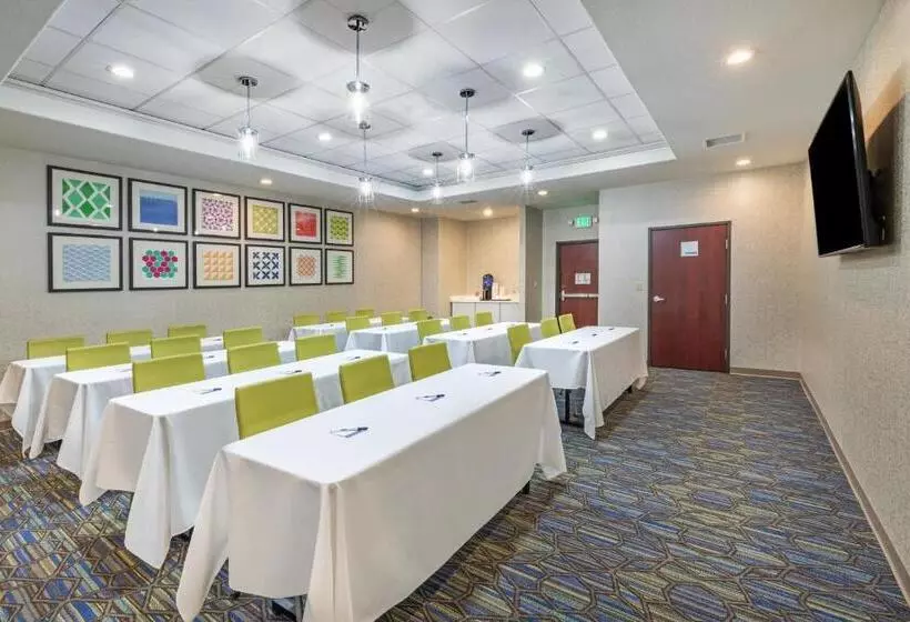 Отель Holiday Inn Express Guymon, An Ihg