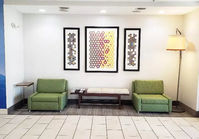 Отель Holiday Inn Express San Angelo, An Ihg