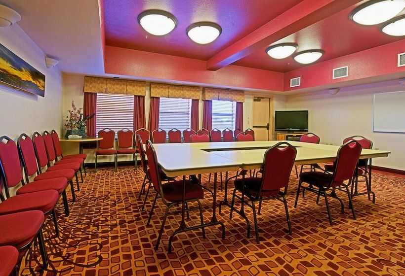 Отель Holiday Inn Express Silver City By Ihg