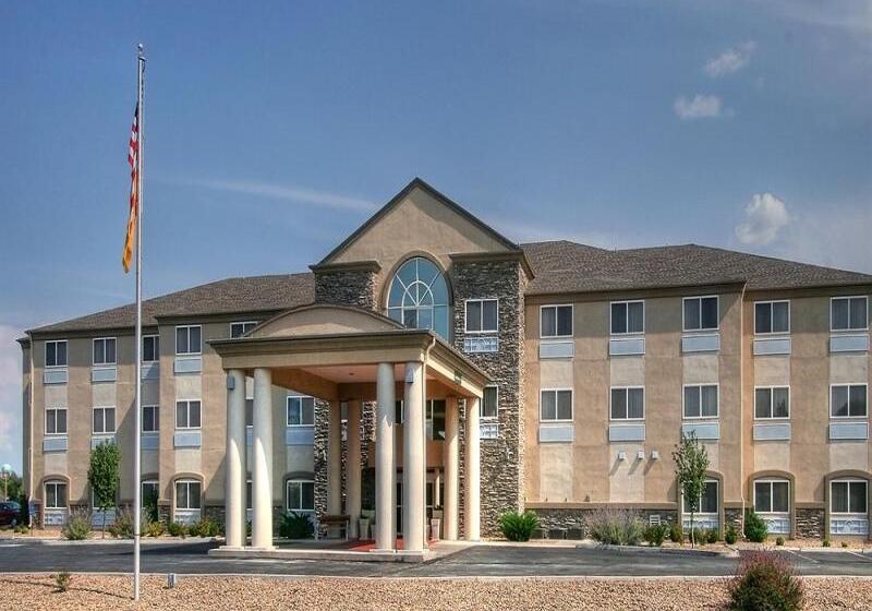 Отель Holiday Inn Express & Suites Portales, An Ihg