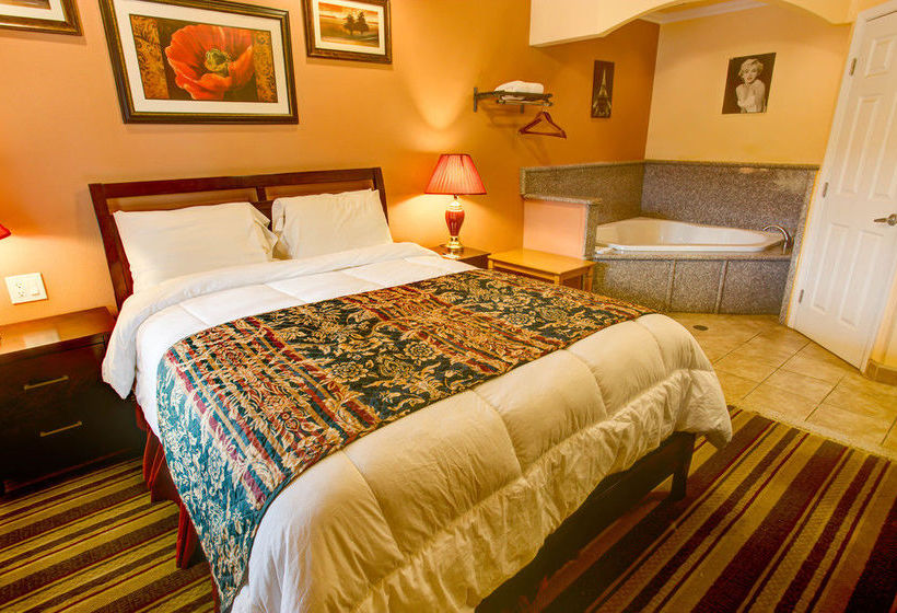 호텔 Inn By The Coliseum