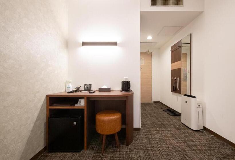 בית מלון כפרי Ueno First City