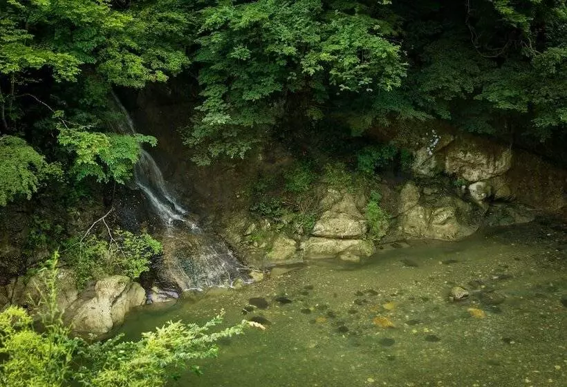 בית מלון כפרי 1000 Years Of Tradition Akiu Onsen Sakan