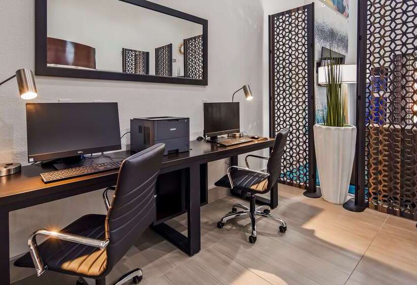 Отель Best Western Plus Daphne