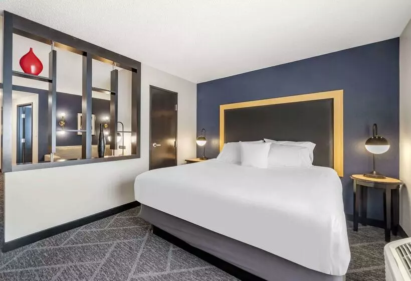 Cambria Hotel Minneapolis Maple Grove