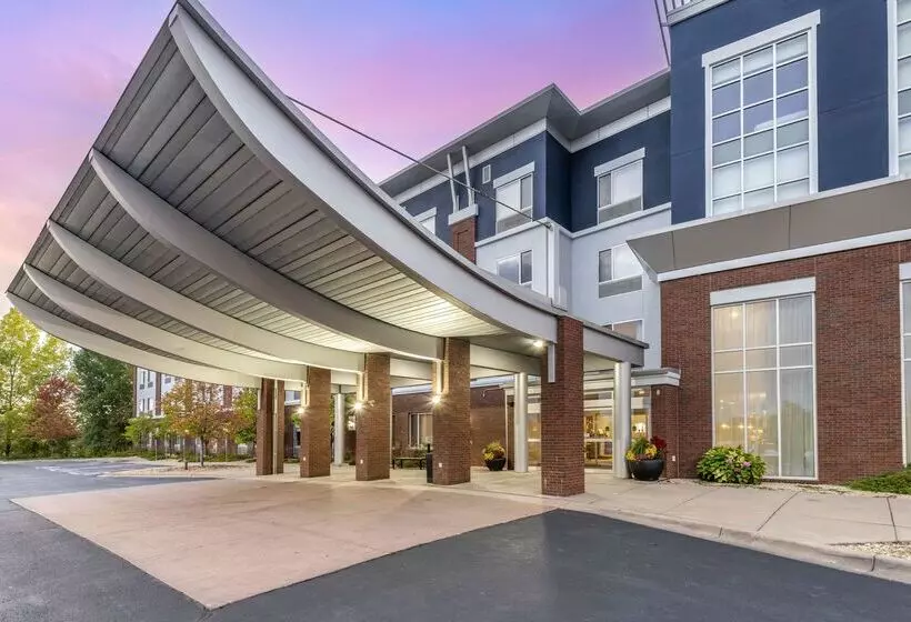 Cambria Hotel Minneapolis Maple Grove