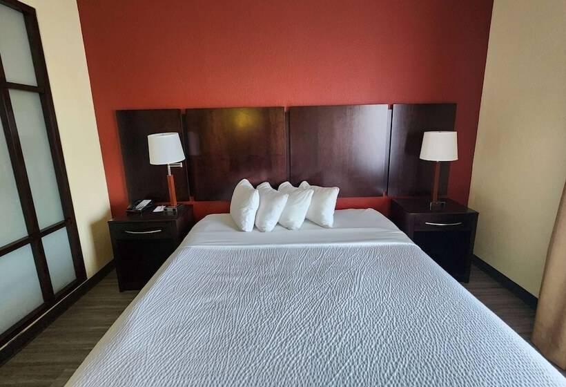 فندق Days Inn & Suites By Wyndham Houston / West Energy Corridor