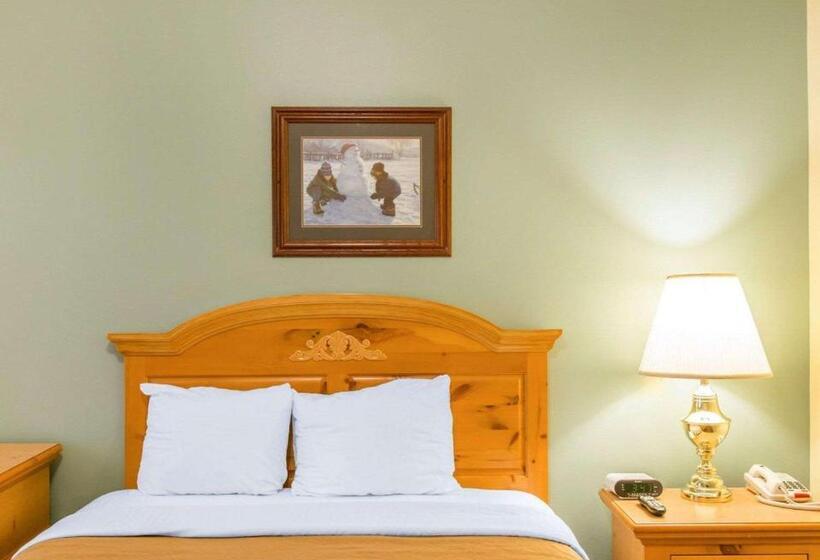 호텔 Econo Lodge Inn & Suites