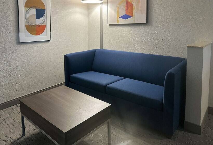 Holiday Inn Express Hotel & Suites Ennis, An Ihg