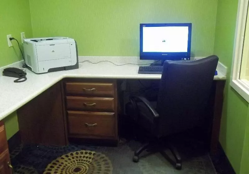 호텔 Holiday Inn Express And Suites Winchester, An Ihg