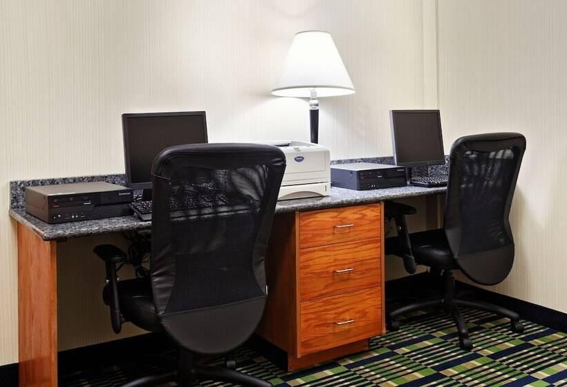 Отель Holiday Inn Express Richmond Brandermill Hull Street, An Ihg