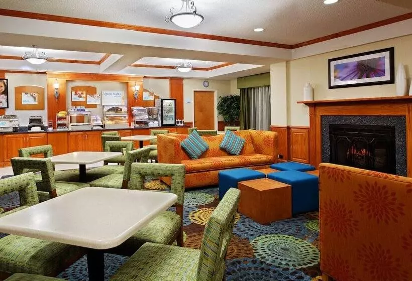 בית מלון כפרי Holiday Inn Express Richmond Brandermill Hull Street, An Ihg