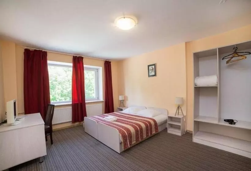 هتل Idilė Bed & Breakfast Visaginas