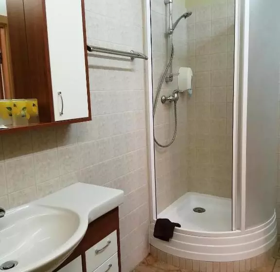 هتل Idilė Bed & Breakfast Visaginas