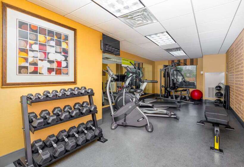 فندق La Quinta By Wyndham Warner Robins   Robins Afb