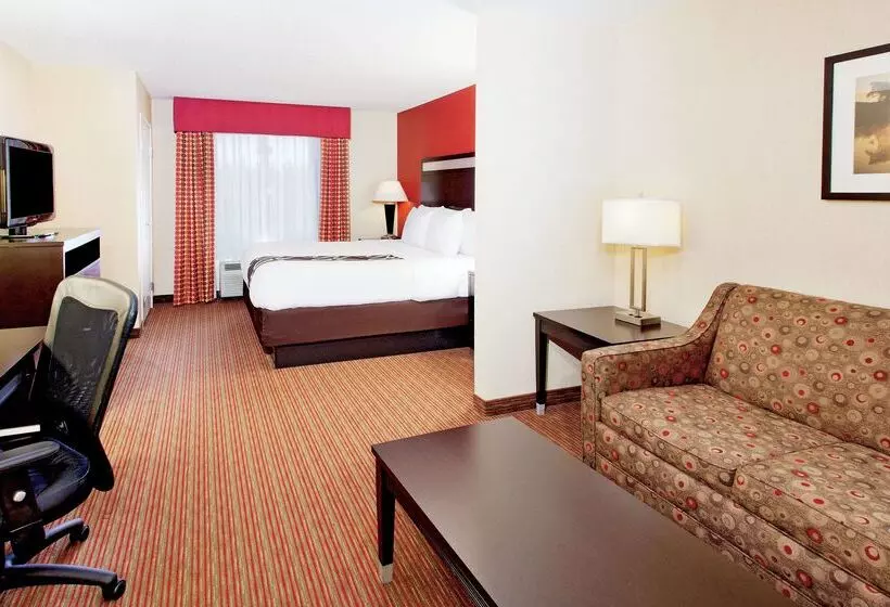 ホテル La Quinta By Wyndham Warner Robins   Robins Afb