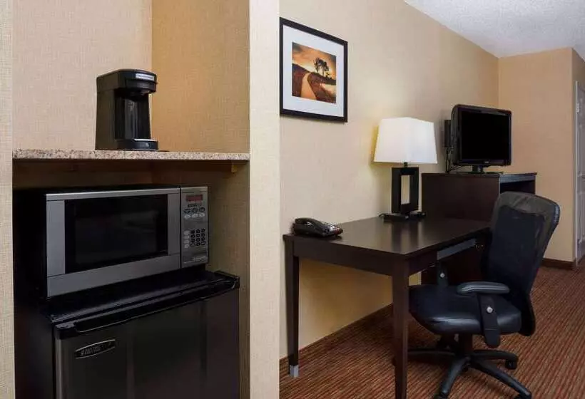 ホテル La Quinta By Wyndham Warner Robins   Robins Afb