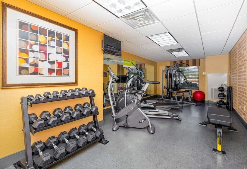 فندق La Quinta By Wyndham Warner Robins   Robins Afb